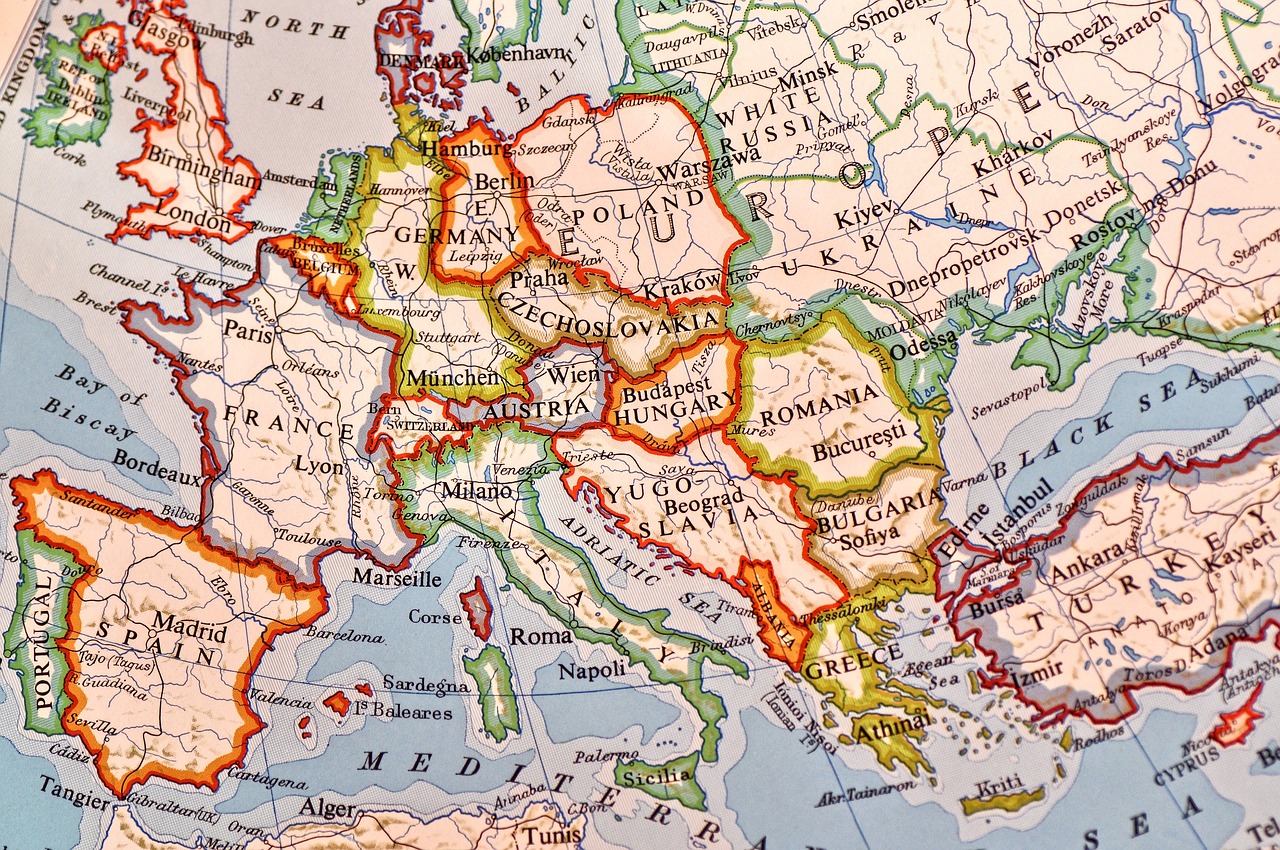 Mapa do mundo com seção da Europa